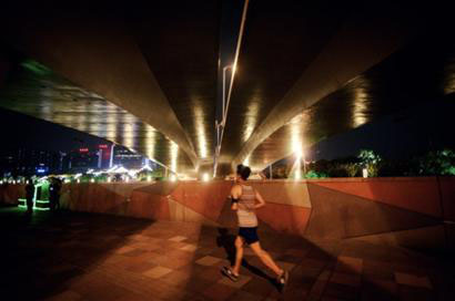 最理想的健身時間是下午4點，那么晚上健身會不會對身體有影響？