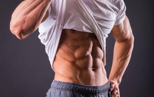 【健身訓(xùn)練】做好相撲硬拉標(biāo)準(zhǔn)動(dòng)作，訓(xùn)練大腿肌肉、增加運(yùn)動(dòng)表現(xiàn) 